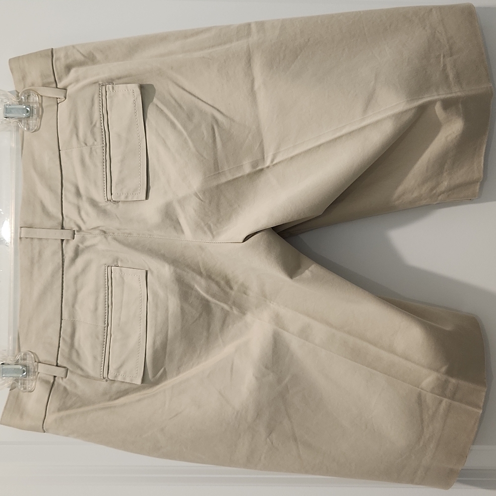 Women's Banana Republic Shorts - Size 2 - Picture 8 of 9